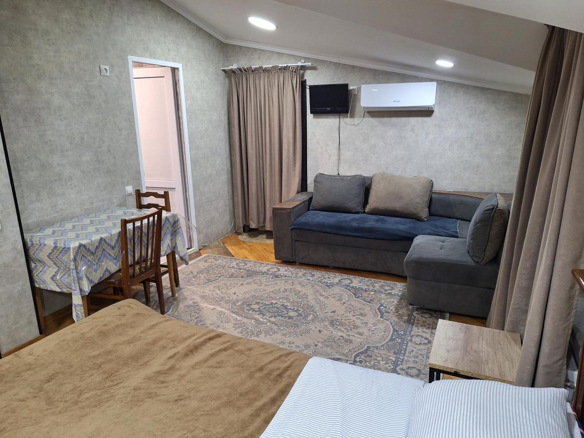 Guest House 15A Kutaisi Exterior foto